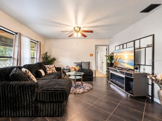 19201 ALICE CIRCLE, Lutz, FL 33558