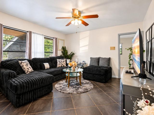 19201 ALICE CIRCLE, Lutz, FL 33558