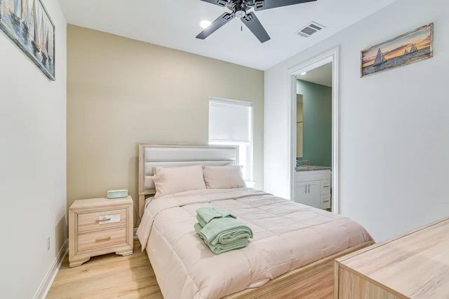 5111 Briscoe Street B, Houston, TX 77033