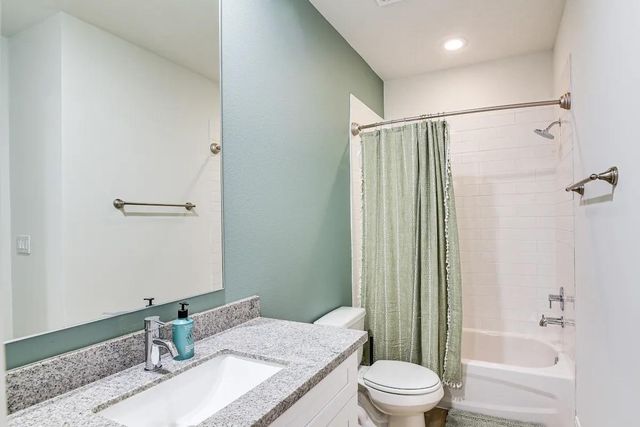 5111 Briscoe Street B, Houston, TX 77033