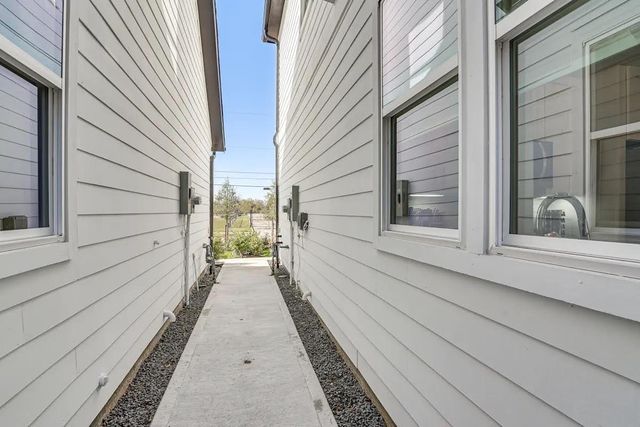 5111 Briscoe Street B, Houston, TX 77033