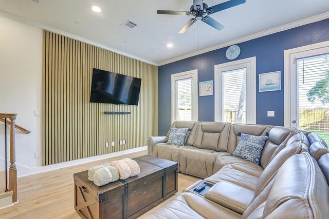 5111 Briscoe Street B, Houston, TX 77033