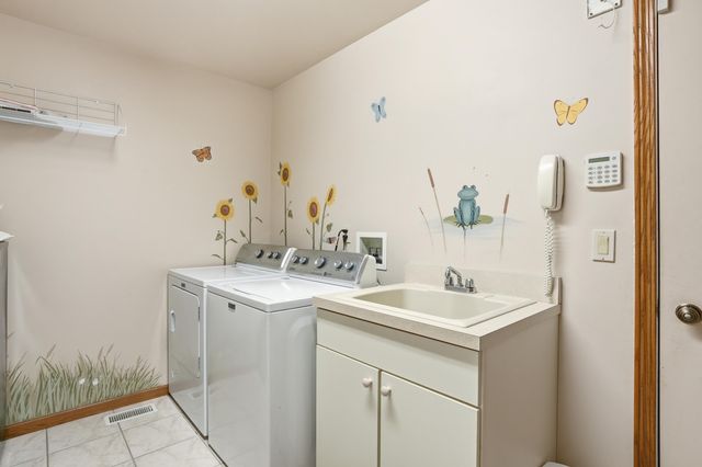 850 Shannon Drive, Crown Point, IN 46307