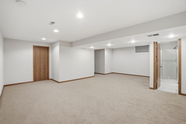 850 Shannon Drive, Crown Point, IN 46307