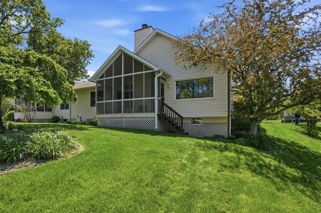 850 Shannon Drive, Crown Point, IN 46307