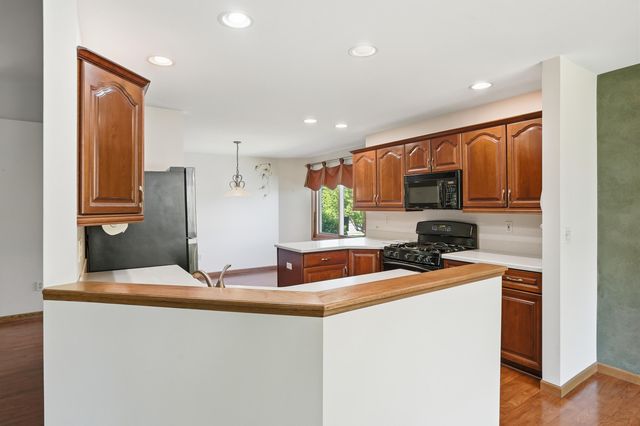 850 Shannon Drive, Crown Point, IN 46307