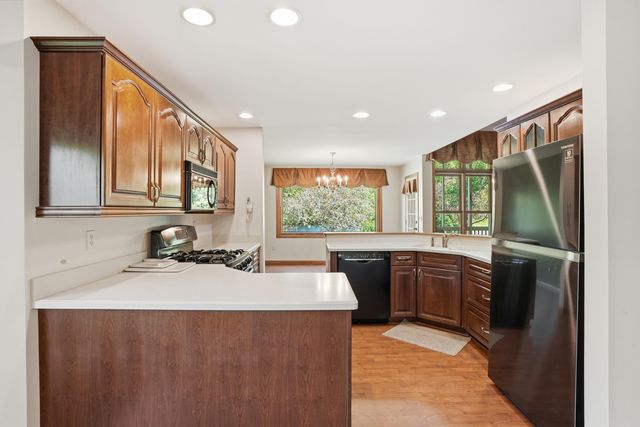 850 Shannon Drive, Crown Point, IN 46307