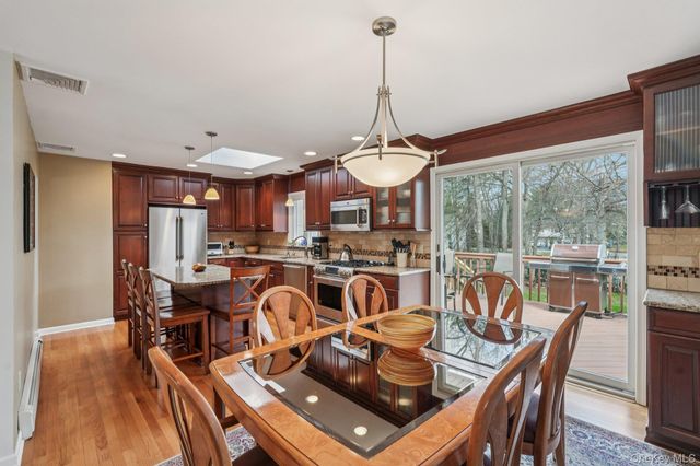 23 Will Rogers Lane, Nanuet, NY 10954