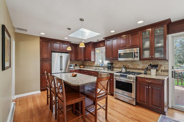 23 Will Rogers Lane, Nanuet, NY 10954