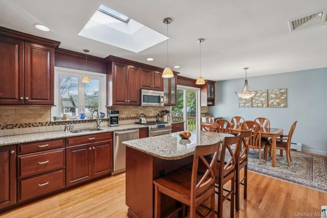 23 Will Rogers Lane, Nanuet, NY 10954
