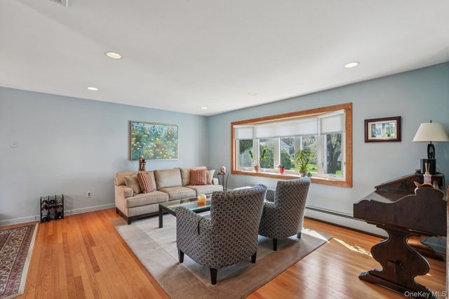 23 Will Rogers Lane, Nanuet, NY 10954