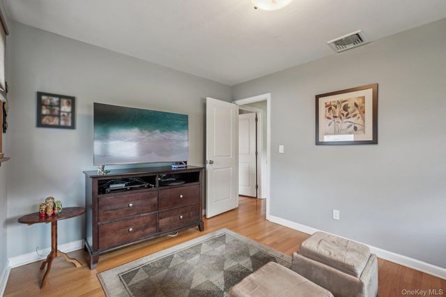 23 Will Rogers Lane, Nanuet, NY 10954