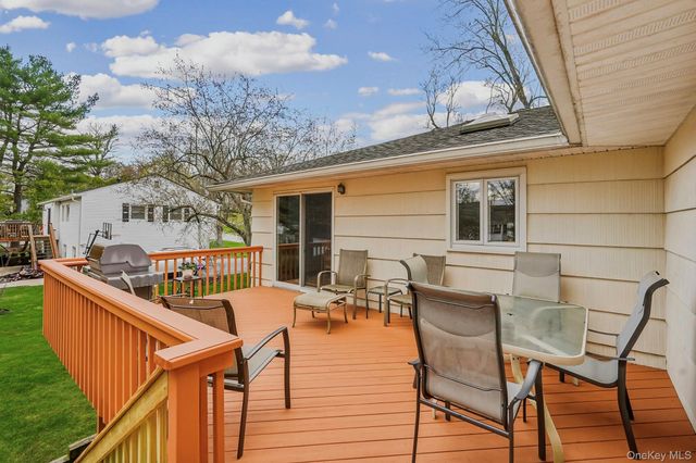 23 Will Rogers Lane, Nanuet, NY 10954