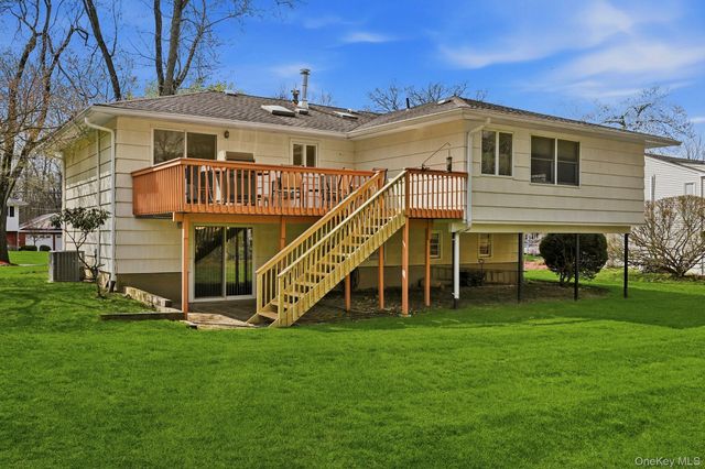 23 Will Rogers Lane, Nanuet, NY 10954