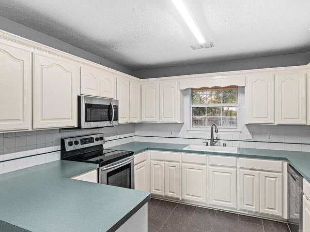 380 Apple Hill Road, Austin, AR 72007