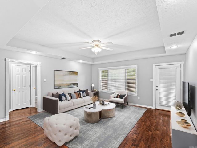 380 Apple Hill Road, Austin, AR 72007