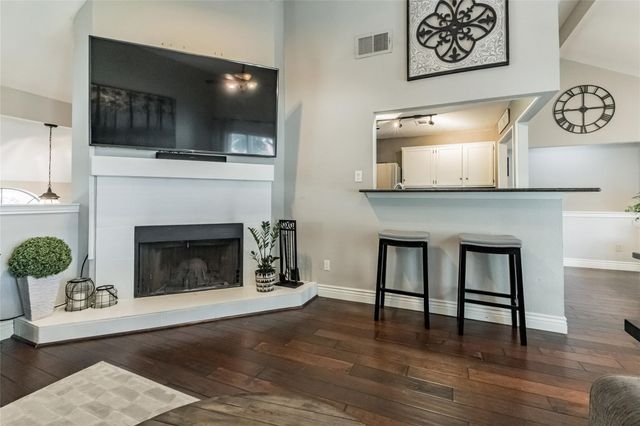 2939 Hunters Point Lane, Carrollton, TX 75007