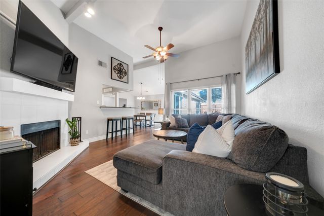 2939 Hunters Point Lane, Carrollton, TX 75007