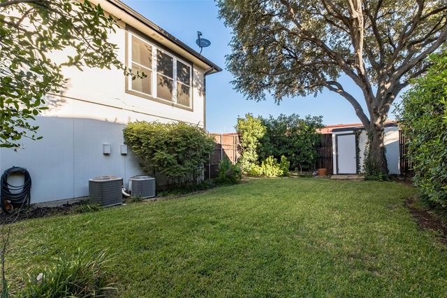 2939 Hunters Point Lane, Carrollton, TX 75007