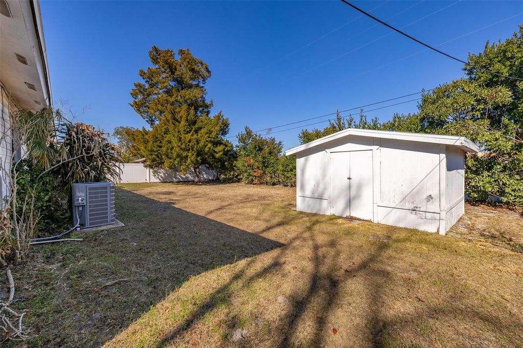 Image 43 of property listing at 520 JUPITER WAY, Casselberry, FL 32707