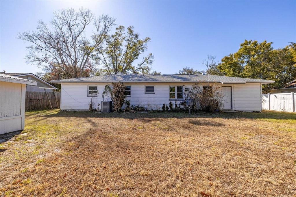 Image 46 of property listing at 520 JUPITER WAY, Casselberry, FL 32707