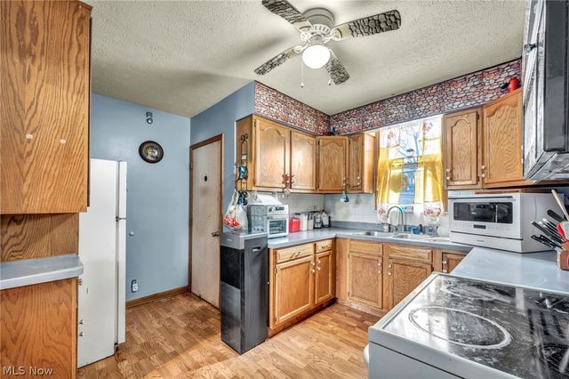 1815 Walden Avenue NW, Canton, OH 44709