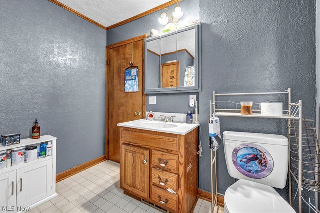 1815 Walden Avenue NW, Canton, OH 44709