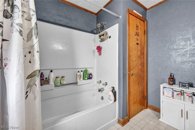 1815 Walden Avenue NW, Canton, OH 44709