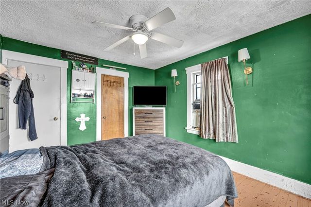 1815 Walden Avenue NW, Canton, OH 44709