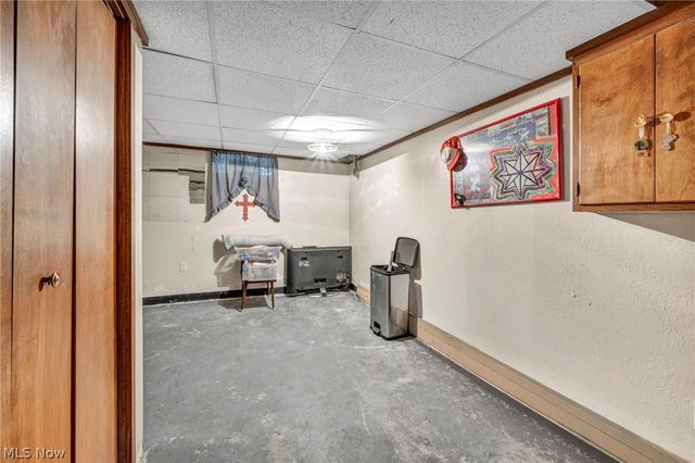 1815 Walden Avenue NW, Canton, OH 44709