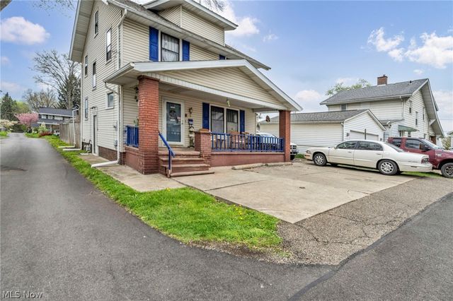 1815 Walden Avenue NW, Canton, OH 44709