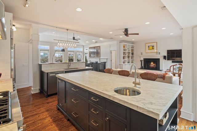 18 Dock Road, Norwalk, CT 06854