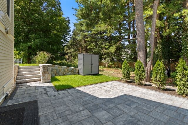 613 Grove St 613, Newton, MA 02462
