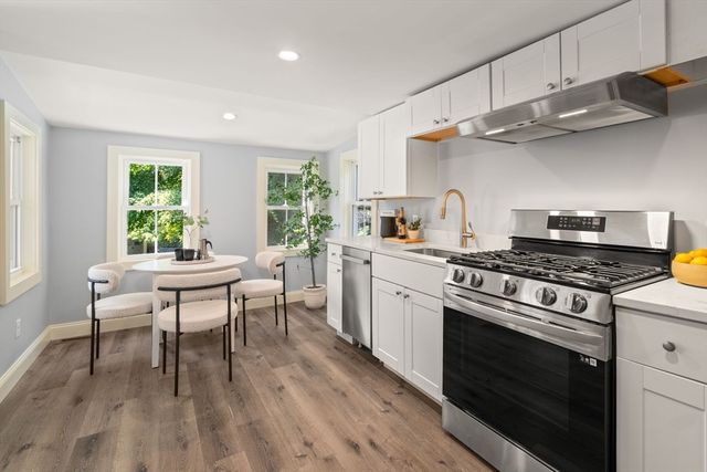 613 Grove St 613, Newton, MA 02462