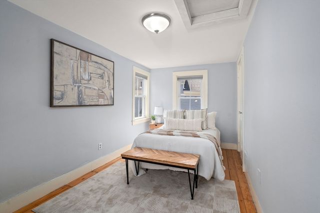 613 Grove St 613, Newton, MA 02462