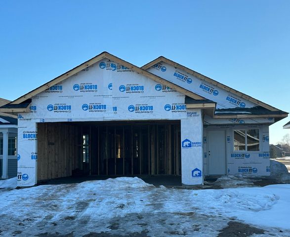 720 Cherrywood Lane NE, Isanti, MN 55040