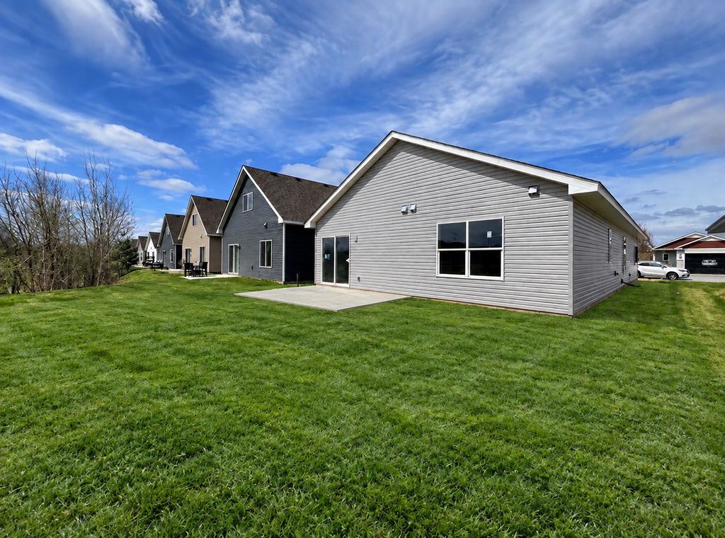 720 Cherrywood Lane NE, Isanti, MN 55040 — photo 2