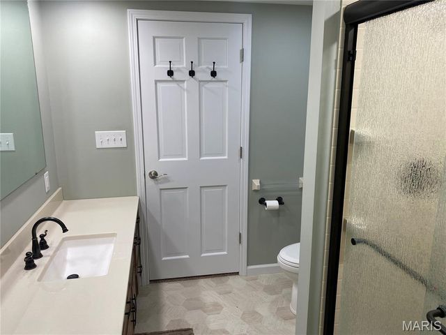 1310 Country Club Drive, Hannibal, MO 63401