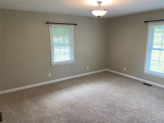 1310 Country Club Drive, Hannibal, MO 63401