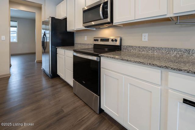 4391 Coppice Trail, Louisville, KY 40229