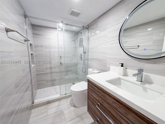 1800 Collins Ave 3H, Miami Beach, FL 33139