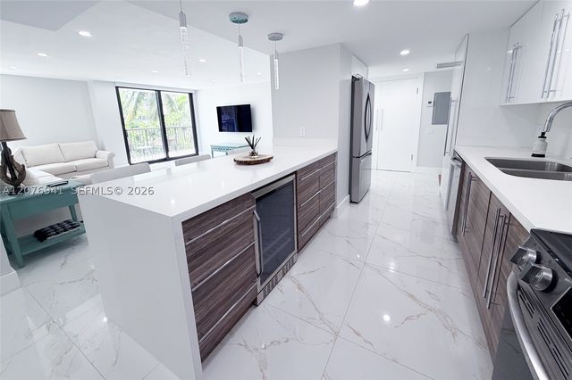 1800 Collins Ave 3H, Miami Beach, FL 33139