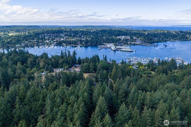 5320 New Sweden Avenue NE, Bainbridge Island, WA 98110
