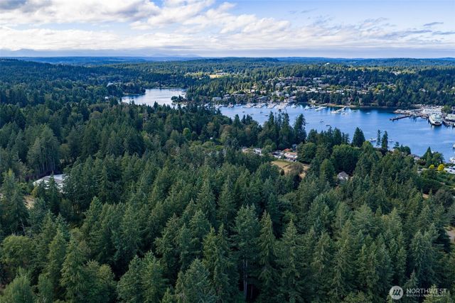 5320 New Sweden Avenue NE, Bainbridge Island, WA 98110
