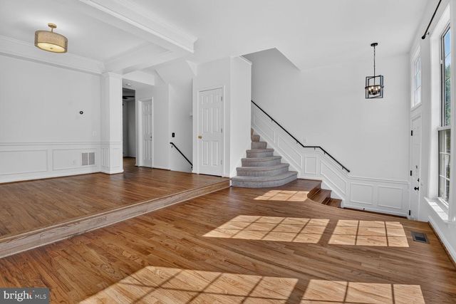 47720 SANDBANK SQ, Sterling, VA 20165