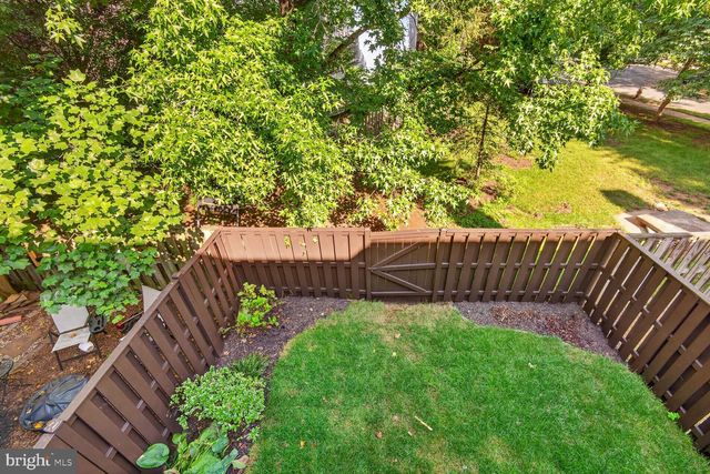 47720 SANDBANK SQ, Sterling, VA 20165