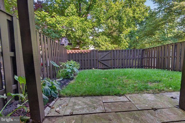 47720 SANDBANK SQ, Sterling, VA 20165