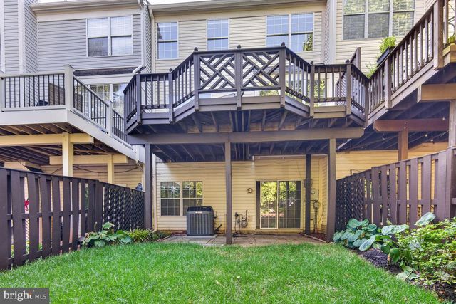 47720 SANDBANK SQ, Sterling, VA 20165