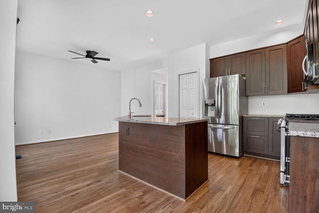 47720 SANDBANK SQ, Sterling, VA 20165