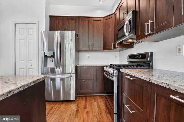 47720 SANDBANK SQ, Sterling, VA 20165